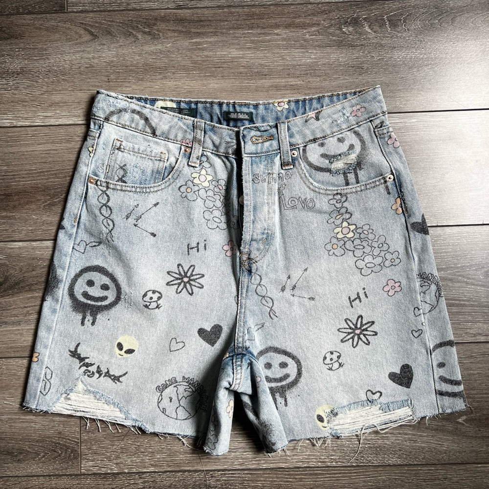 NWOT Bermuda shorts
